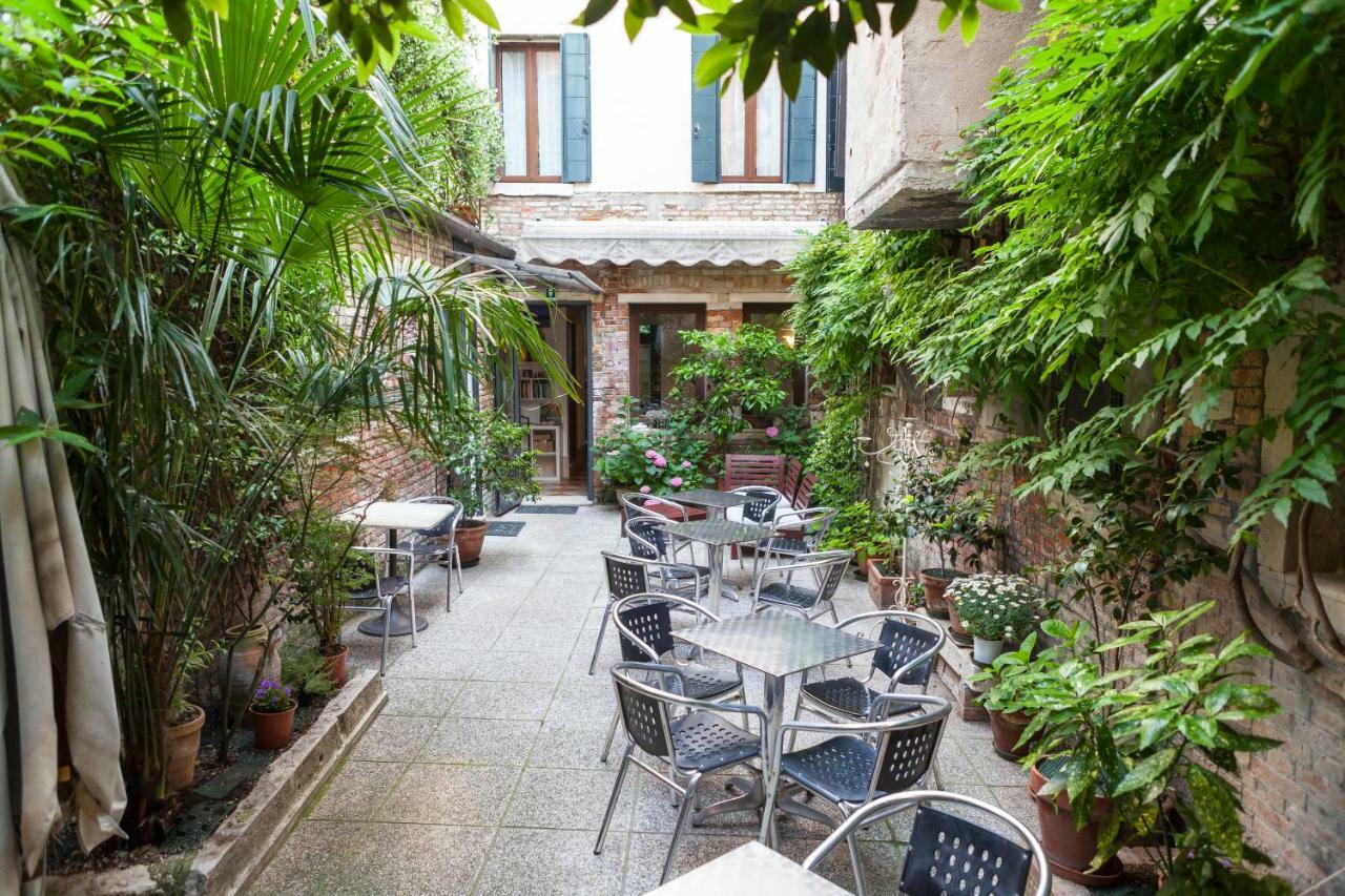 Fujiyama B & B Venice Exterior photo